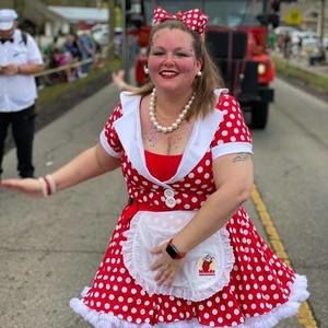 Meet your Posher, Adele